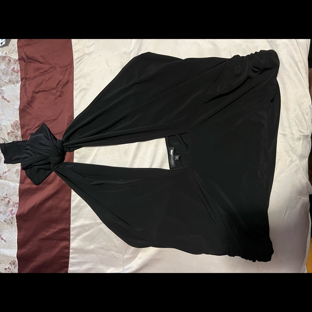 Black crop top